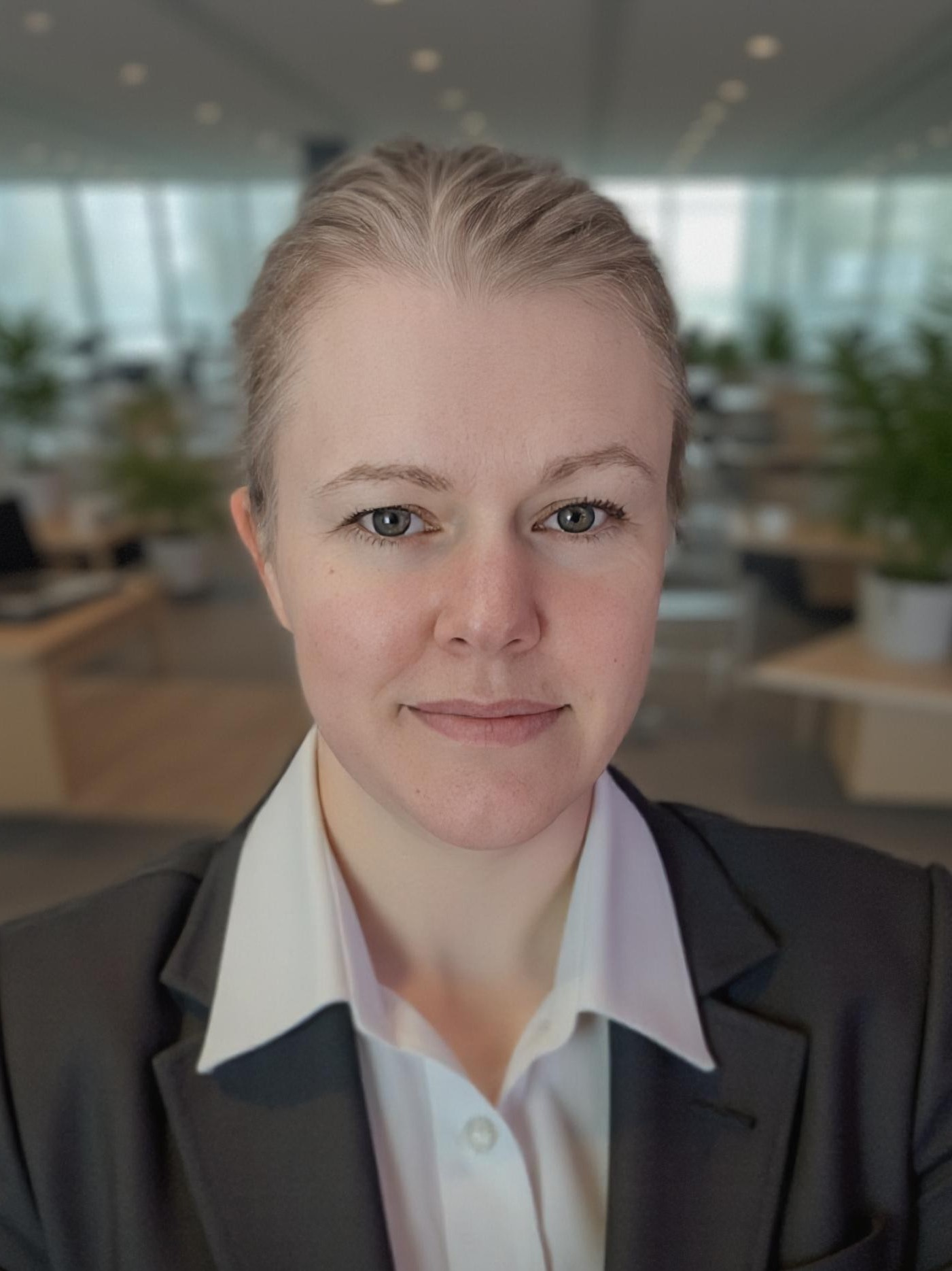 Photo of Dr. Sarah J. Bolton
